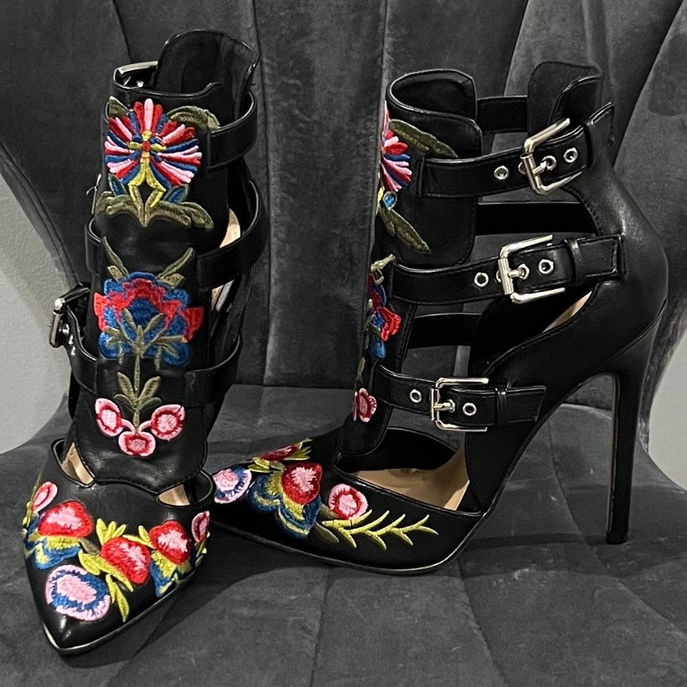 Flower Pumps